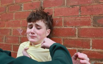 Cum să vorbești cu copilul despre bullying