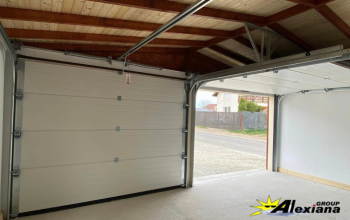 ușă de garaj manuală