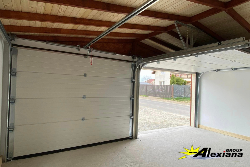 ușă de garaj manuală