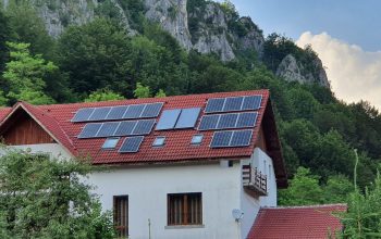Depozit Solar: generator + panouri fotovoltaice + baterie (scheme hibrid pentru zone cu pene)